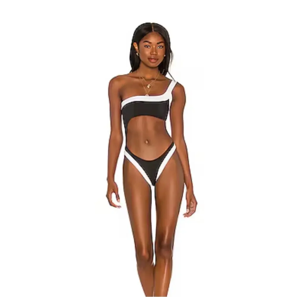 GIGI C Paris One-Piece in Black & White cutout asymmetrical one sleeve Medium